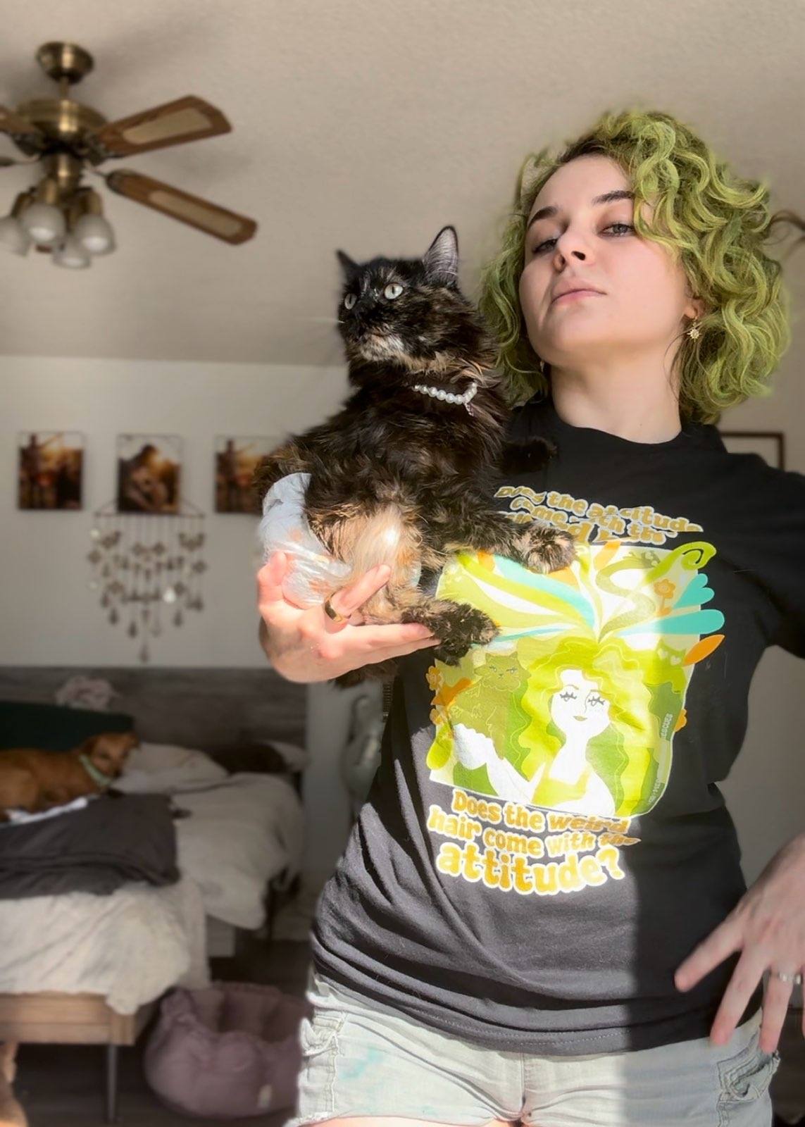 Weird Hair Attitude Green - Unisex classic tee