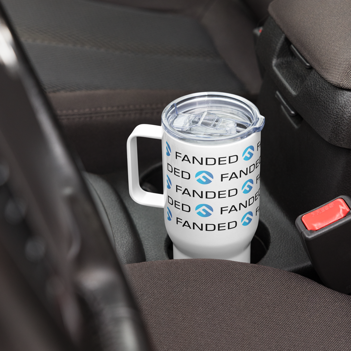 FANDED STAPLE - Travel mug with a handle